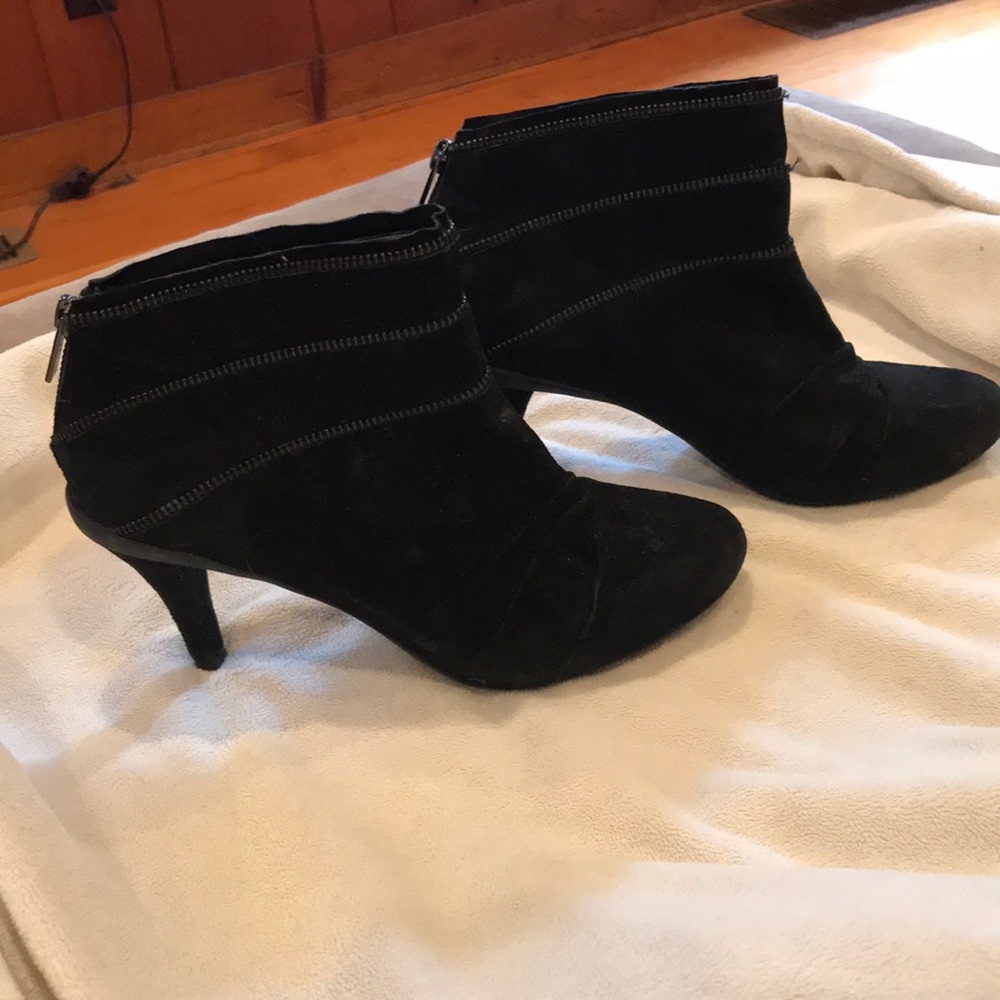 Kenneth Cole New Black Booties